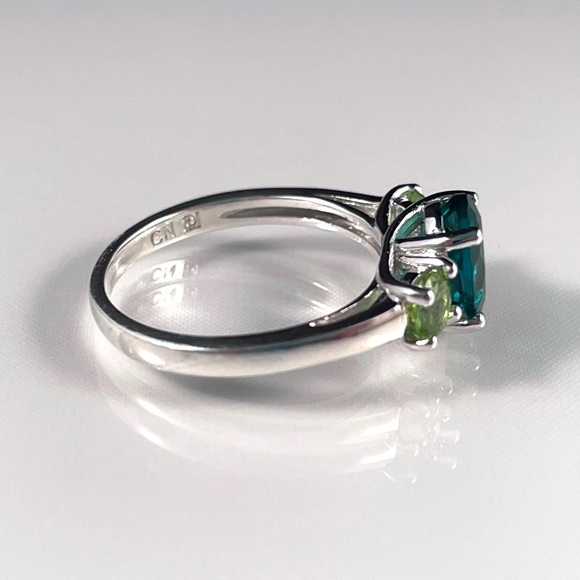Art Nouveau-Inspired Sterling Silver Emerald and Peridot Ring, Size 6 - Picture 4 of 9